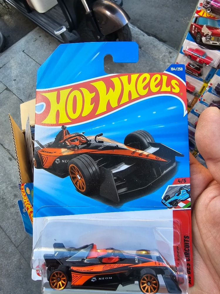 New Hot Wheels 2025 N Case, Po – Model Kit Bmw Bewertung und Preis