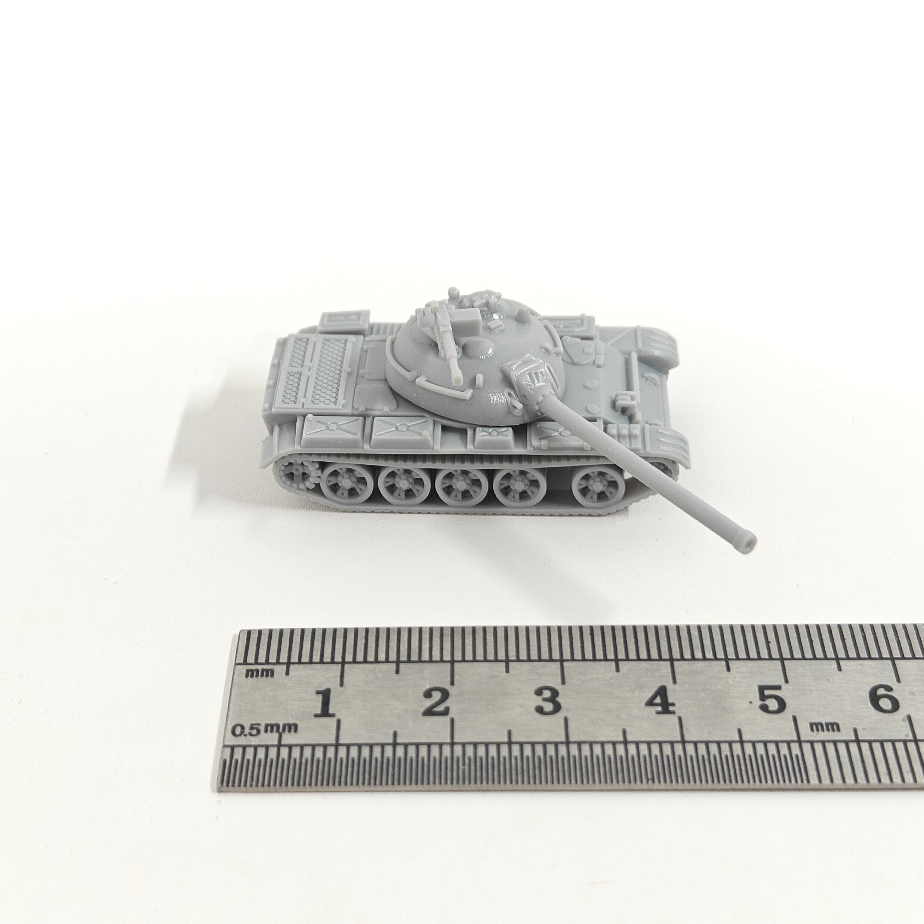 1/144 Scale Soviet T-54 Main B – Model Kit Ixchel Bewertung und Preis